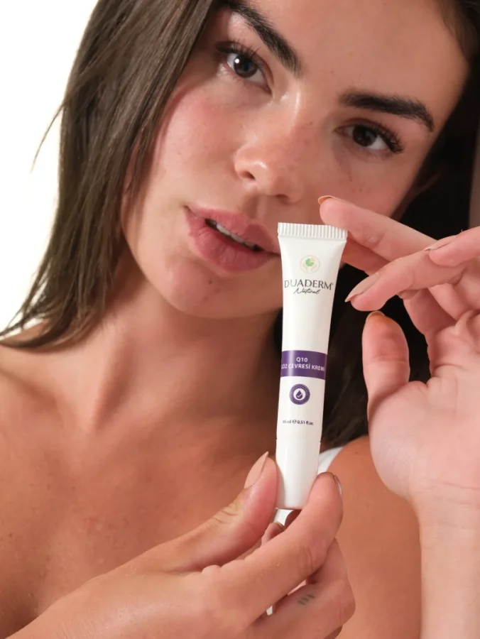 Anti-Wrinkle and Moisturizing Q10 Eye Cream - 7